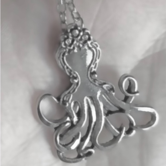 “Vintage Fork Octopus” Silverware Spoon Squid Octopod Kraken Tentacles Necklace - Picture 13 of 13